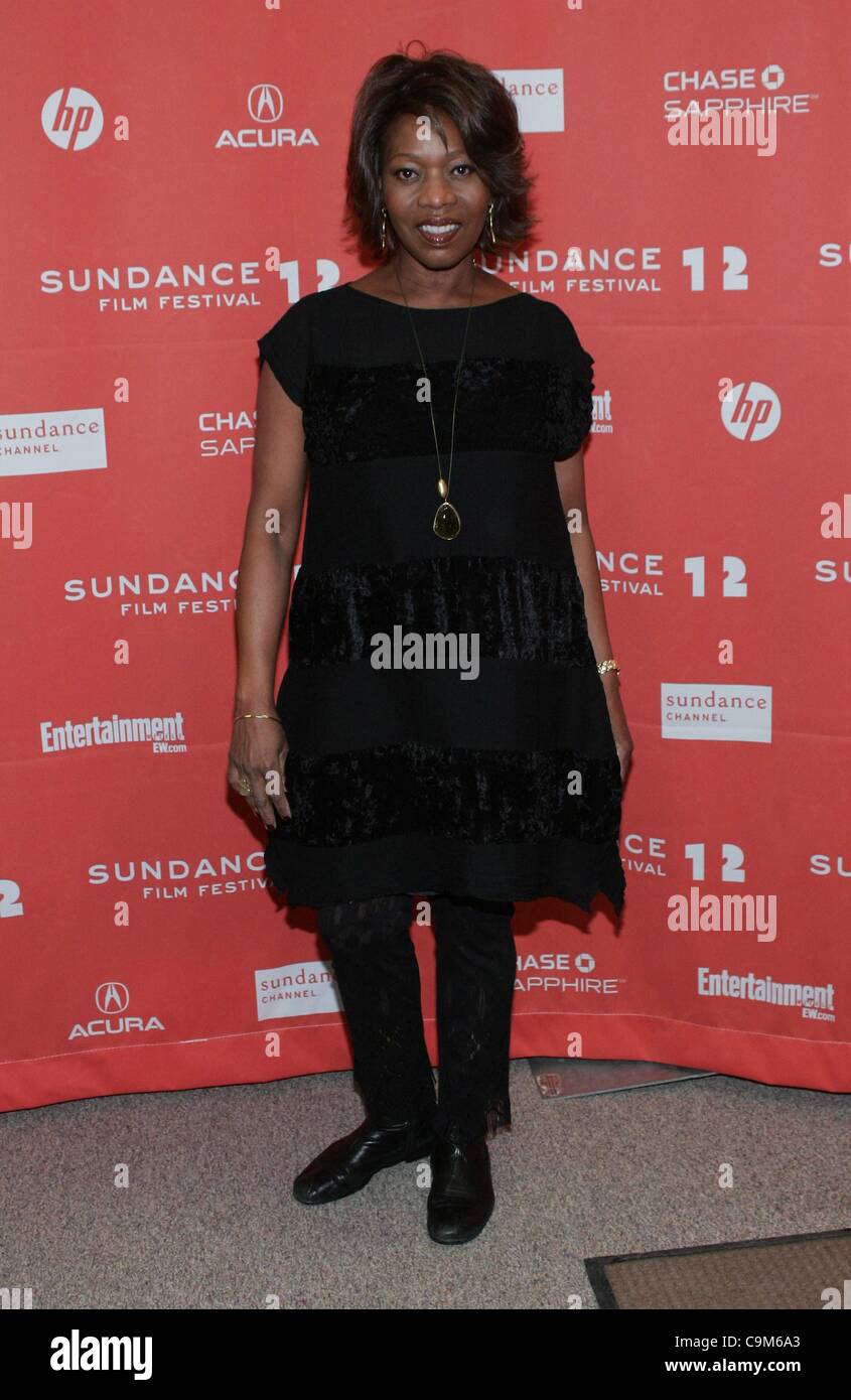 Alfre Woodard presso gli arrivi di Red Hook SUMMER Premiere al 2012 Sundance Film Festival, Eccles Theatre, Park City, UT 22 gennaio 2012. Foto di: James Atoa/Everett Collection Foto Stock