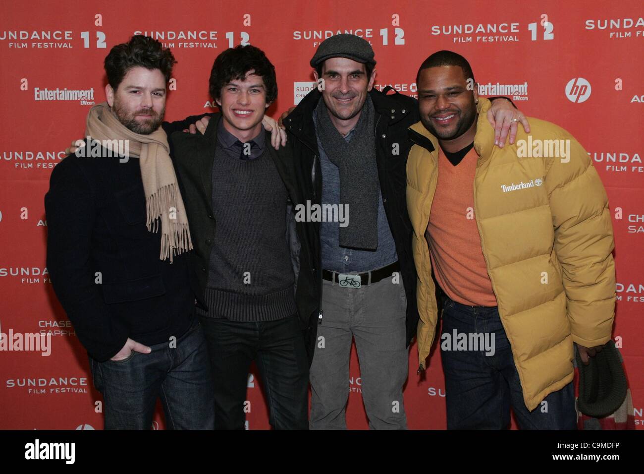 Christopher Neil, Graham Phillips, Ty Burrell, Anthony Anderson presso gli arrivi per i caprini Premiere al 2012 Sundance Film Festival, Eccles Theatre, Park City, UT 24 gennaio 2012. Foto di: James Atoa/Everett Collection Foto Stock