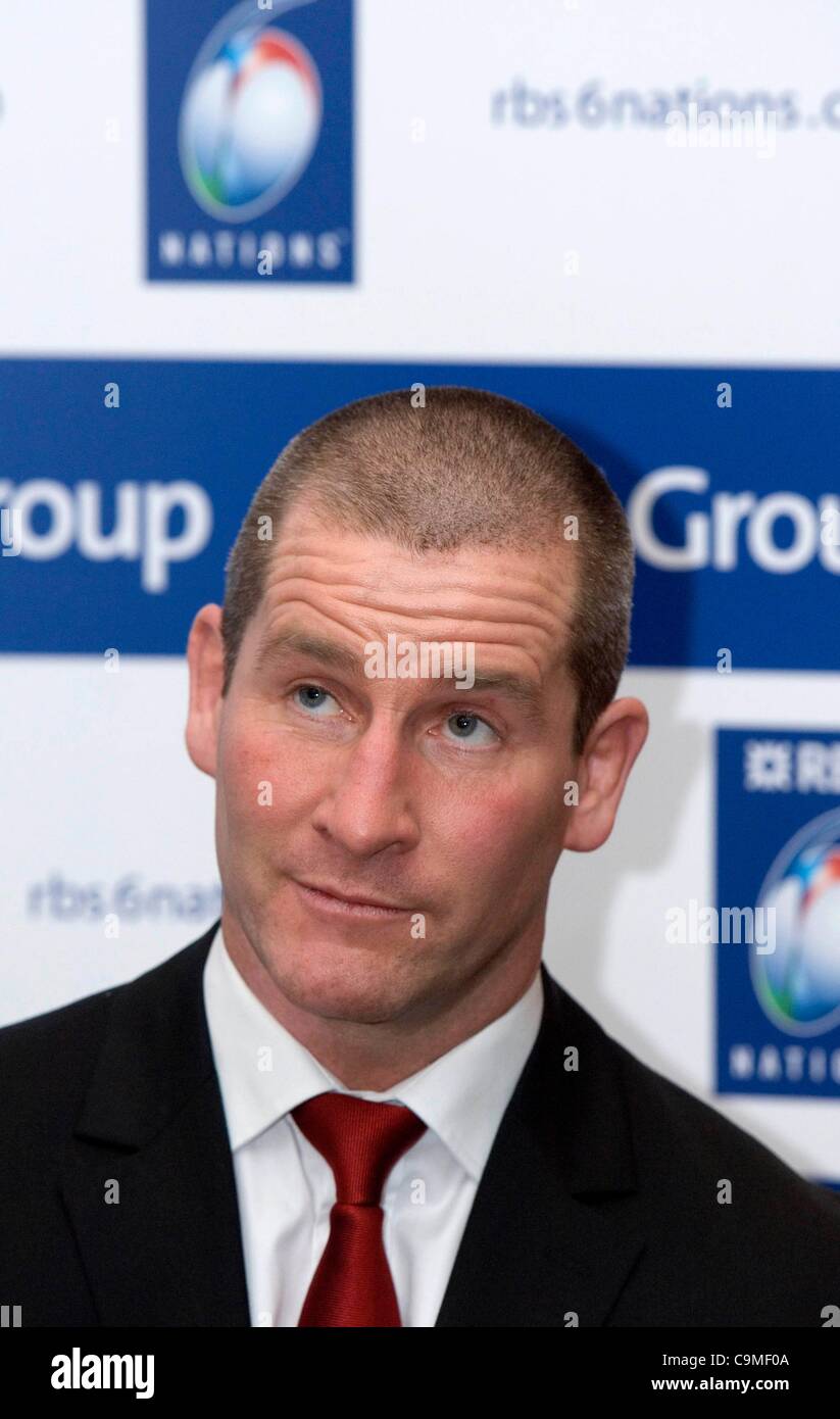 Inghilterra Coach Stuart Lancaster al lancio ufficiale del RBS Sei Nazioni di rugby a Hurlingham Club di Londra. Foto Stock