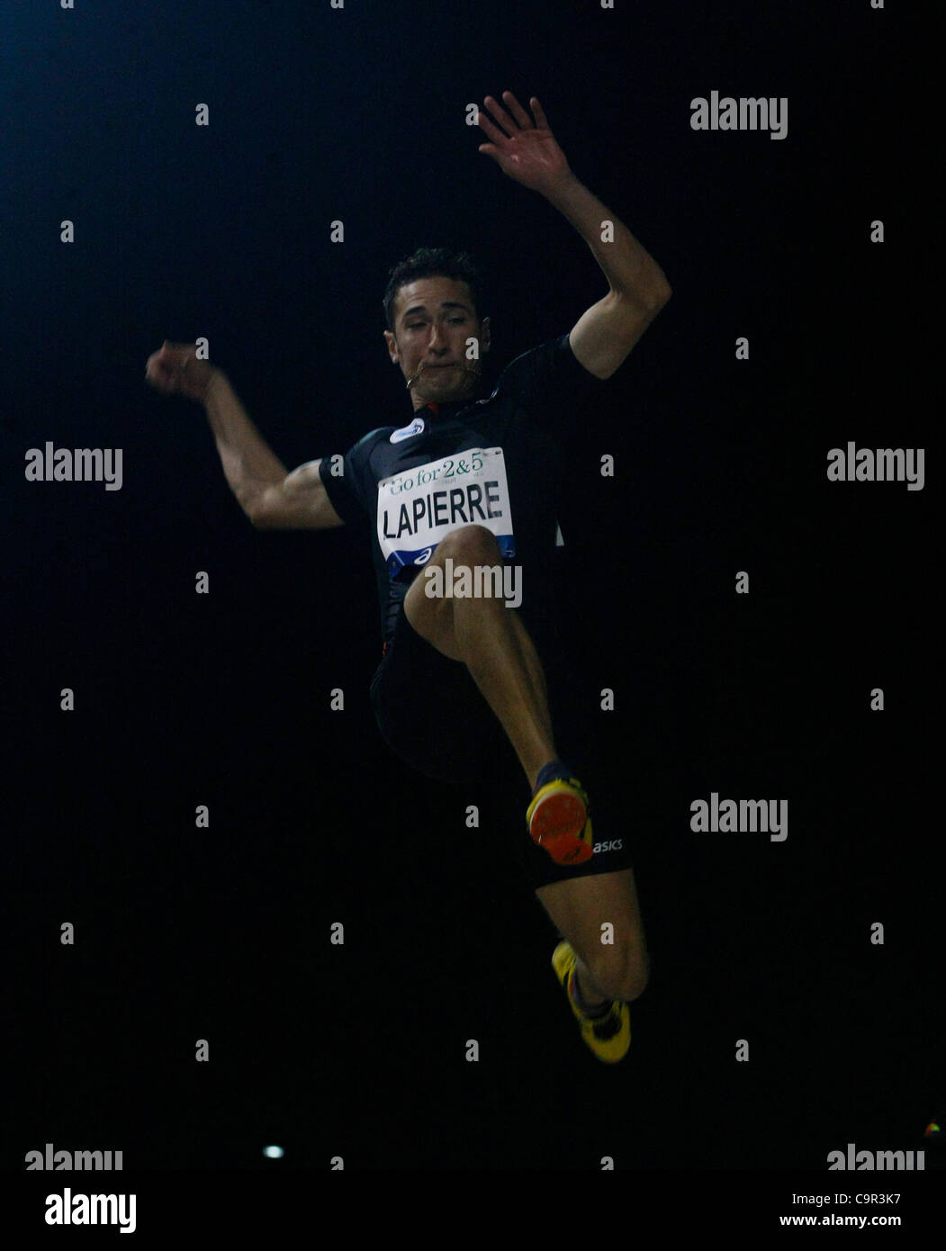 Fabrice Lappierre prende il suo salto nella mens salto in lungo al 2012 perth track classic, WA Athletics Stadium Xi Febbraio 2012 Foto Stock