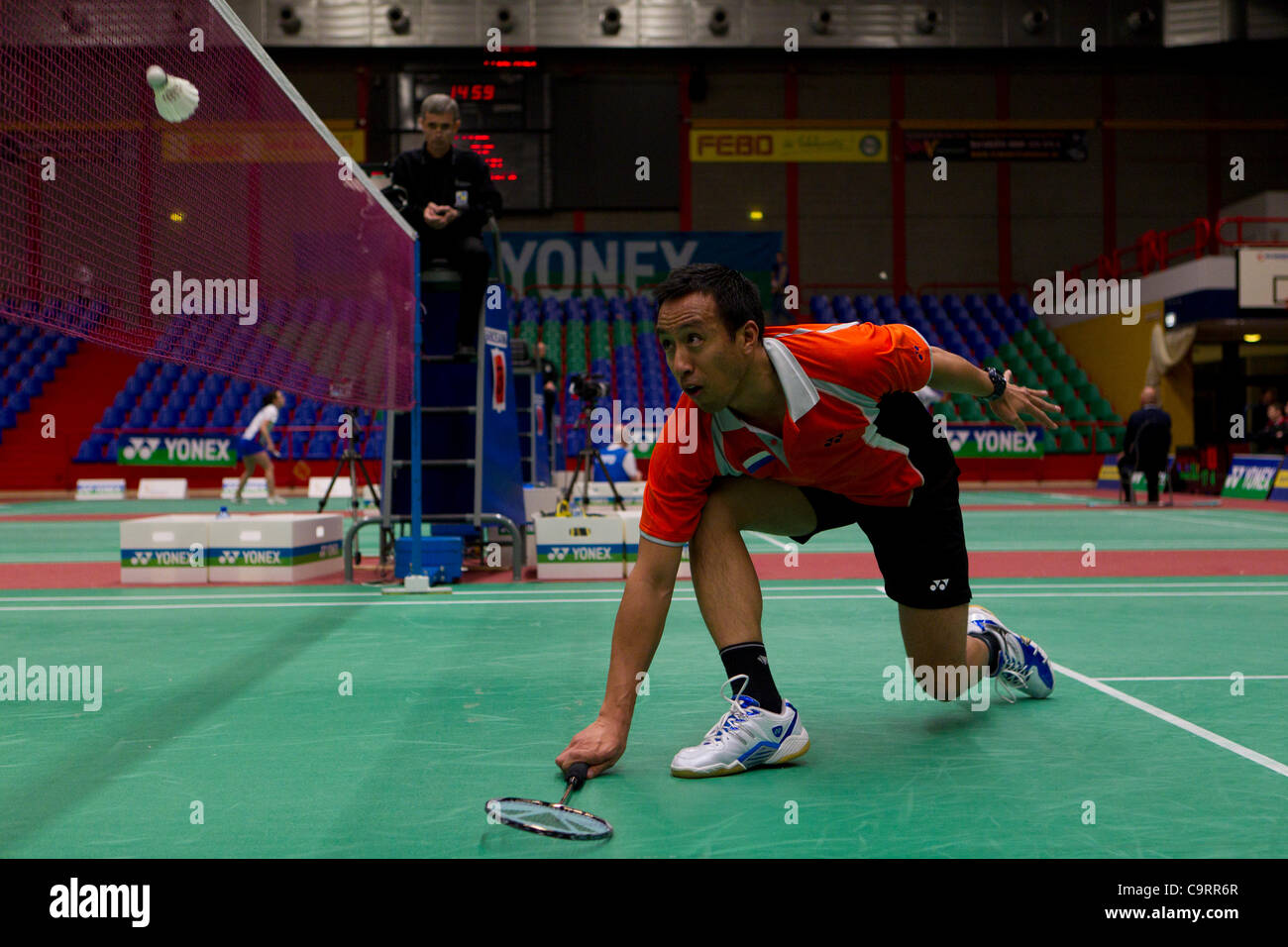 AMSTERDAM, PAESI BASSI, 14/02/2012. Badminton player alterate Palyama (Paesi Bassi, nella foto) vince la sua partita contro Marton Szatzker (Ungheria) nella fase di gruppo del Team europeo Championships 2012. Foto Stock