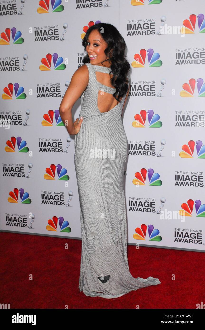 Tamera Mowry Housley presso gli arrivi per la XLIII NAACP Image Awards - arrivi, Shrine Auditorium, Los Angeles, CA, 17 febbraio 2012. Foto di: Elizabeth Goodenough/Everett Collection Foto Stock