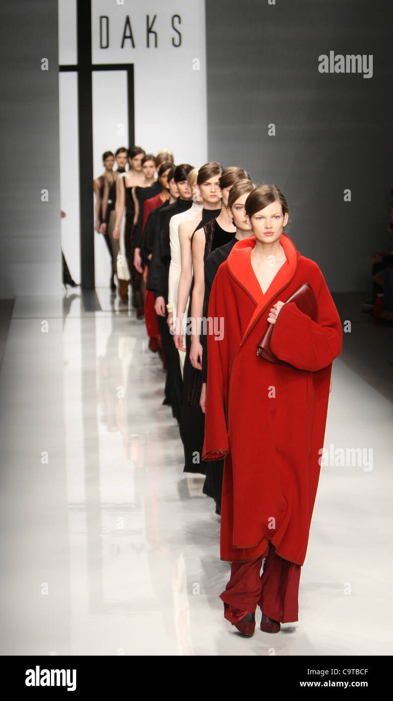 Daks pista AW 2012-13 durante la London Fashion Week di Somerset House il 18 febbraio, 2012. Foto Stock