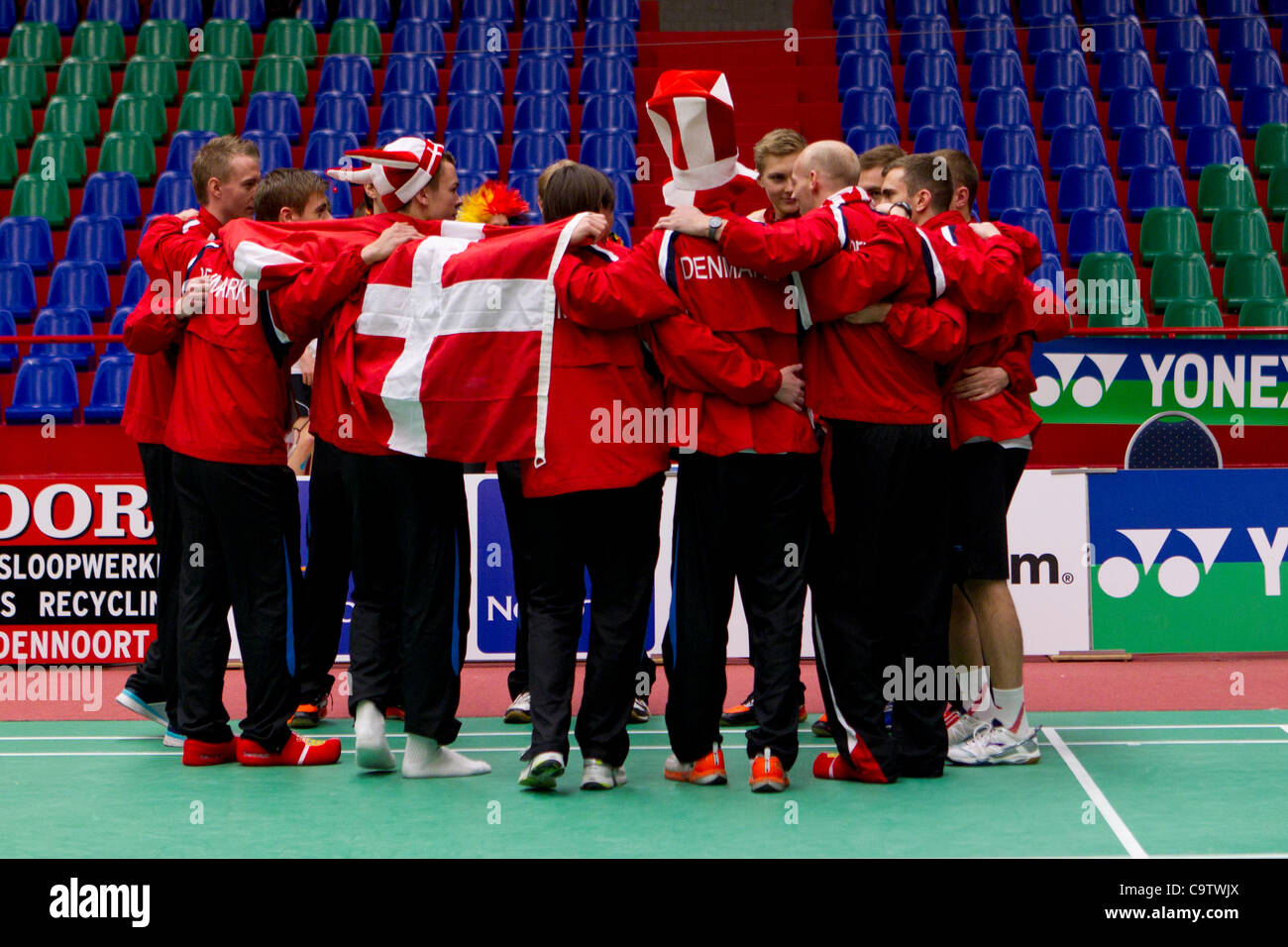 AMSTERDAM, PAESI BASSI, 19/02/2012. Il danese gli uomini a vincere il titolo contro la Germania nella finale del Team europeo di Badminton campionati 2012 ad Amsterdam. Foto Stock