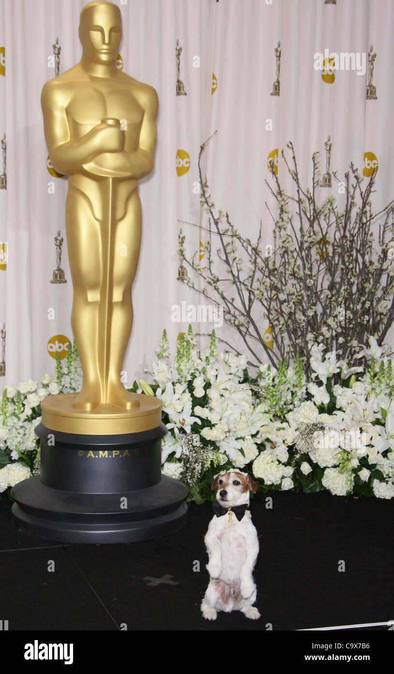 UGGIE IL 84TH ACADEMY AWARDS PRESSROOM LOS ANGELES CALIFORNIA USA 26 febbraio 2012 Foto Stock