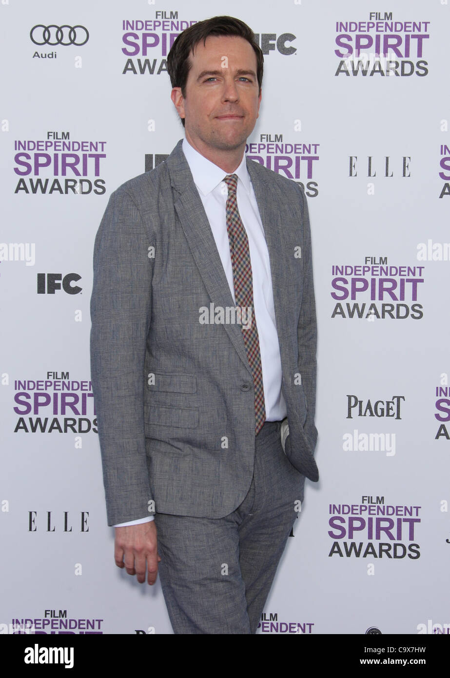ED HELMS 2012 FILM INDEPENDENT Spirit Awards. Gli arrivi di LOS ANGELES CALIFORNIA USA 25 febbraio 2012 Foto Stock