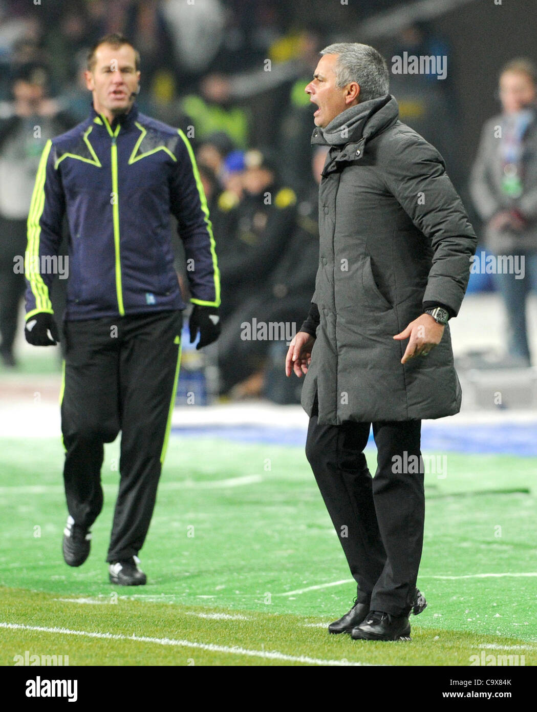 Febbraio 21, 2012 - Moscow, Russia - UEFA Champions League febbraio 21,2012.Moscow, Russia. Il CSKA Moskva vs Real Madrid.Nella foto: Real Madrid manager Jos&#233; Mourinho (credito Immagine: © PhotoXpress/ZUMAPRESS.com) Foto Stock