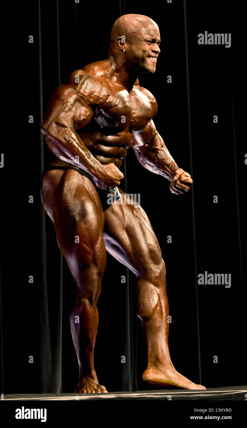 Marzo 03, 2012 - Columbus, OH, Stati Uniti d'America - Quindicesimo posto finisher Ben White degli STATI UNITI D'AMERICA compete nel 2012 Arnold Classic al XXIV Arnold annuale Festival dello Sport. Foto Stock