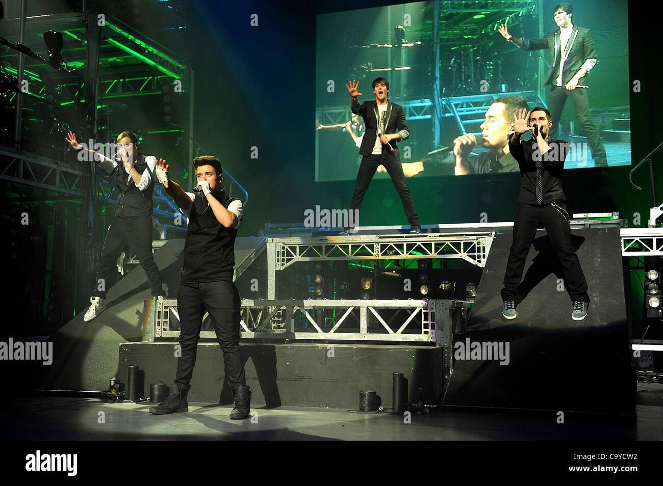 6 marzo 2012 - Durham, North Carolina, Stati Uniti - Cantanti LOGAN Henderson, James MASLOW, CARLOS PENA Jr e KENDALL SCHMIDT della band Big Time Rush esegue vivere come loro 2012 tour fa tappa a Durham Performing Arts Center. (Credito Immagine: © Jason Moore/ZUMAPRESS.com) Foto Stock