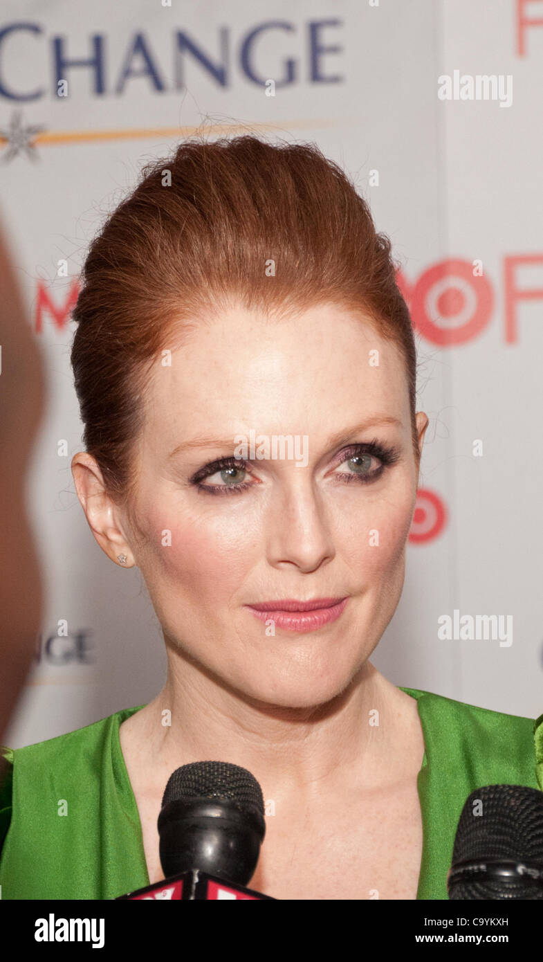 Julianne Moore assiste la premiere screening dei film HBO gioco cambiare presso il Newseum di Washington DC su Gio. 8 marzo 2012. Foto Stock