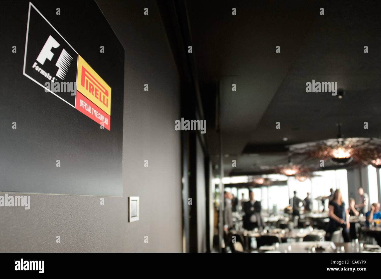 Marzo 15, 2012 - Melbourne, Victoria, Australia - Pirelli Media briefing all'edificio di Rialto, 525 Collins Street davanti al la 2012 Formula Uno Australian Grand Prix sul circuito dell'Albert Park di Melbourne, Australia. (Credito Immagine: © Sydney bassa/Southcreek/ZUMAPRESS.com) Foto Stock