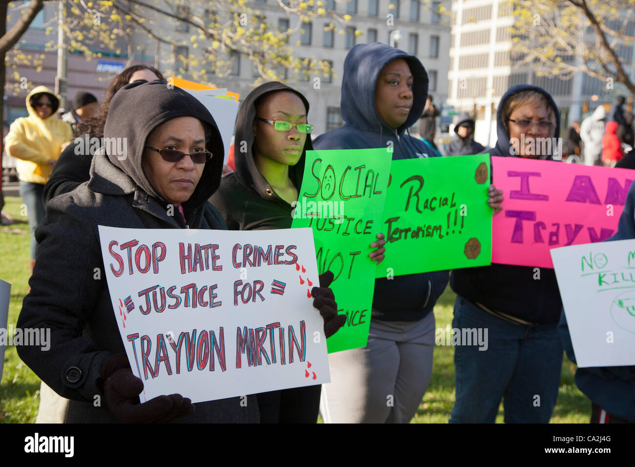 Detroit, Michigan - un rally sollecitando la giustizia per Trayvon Martin, disarmati adolescente afro-americano che è stato colpito a morte in Florida da un Neighborhood Watch volontario. Il rally è stato organizzato da il NAACP, la United Auto lavoratori e di altri gruppi di comunità. Foto Stock