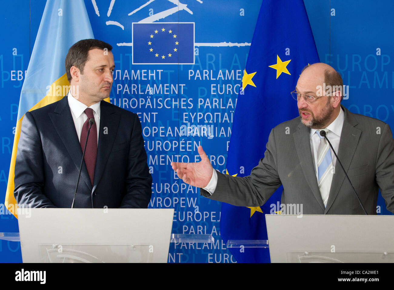 Vlad Filat, Primo ministro della Moldova risponda con Martin Schulz, Presidente del Parlamento europeo Foto Stock