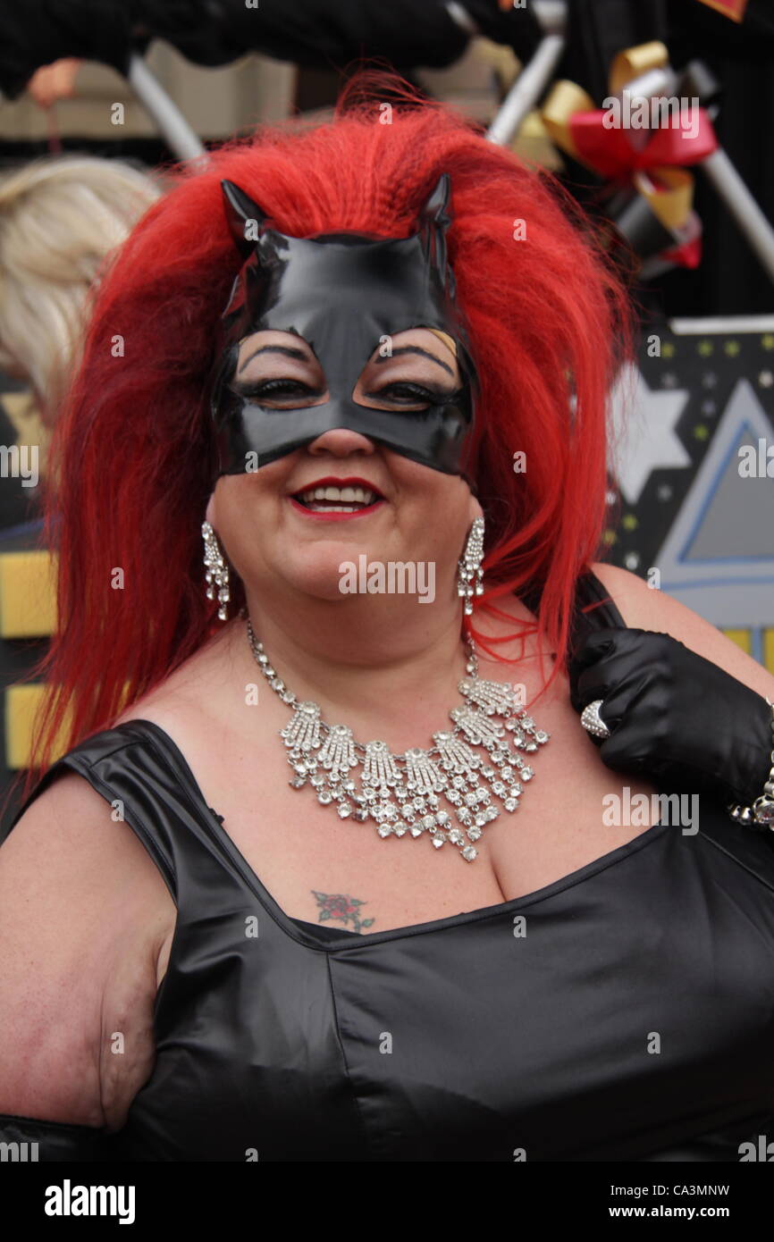 Dressed in a catwoman costume immagini e fotografie stock ad alta  risoluzione - Alamy