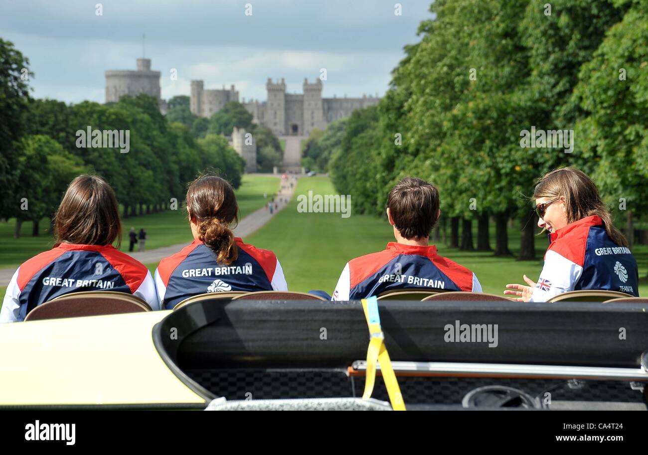 La lunga passeggiata, Windsor Great Park, Regno Unito, mercoledì. 06/06/2012. BOA Annunciare il canottaggio atleti selezionati per la squadra GB per Olimpiadi di Londra 2012 Foto Stock