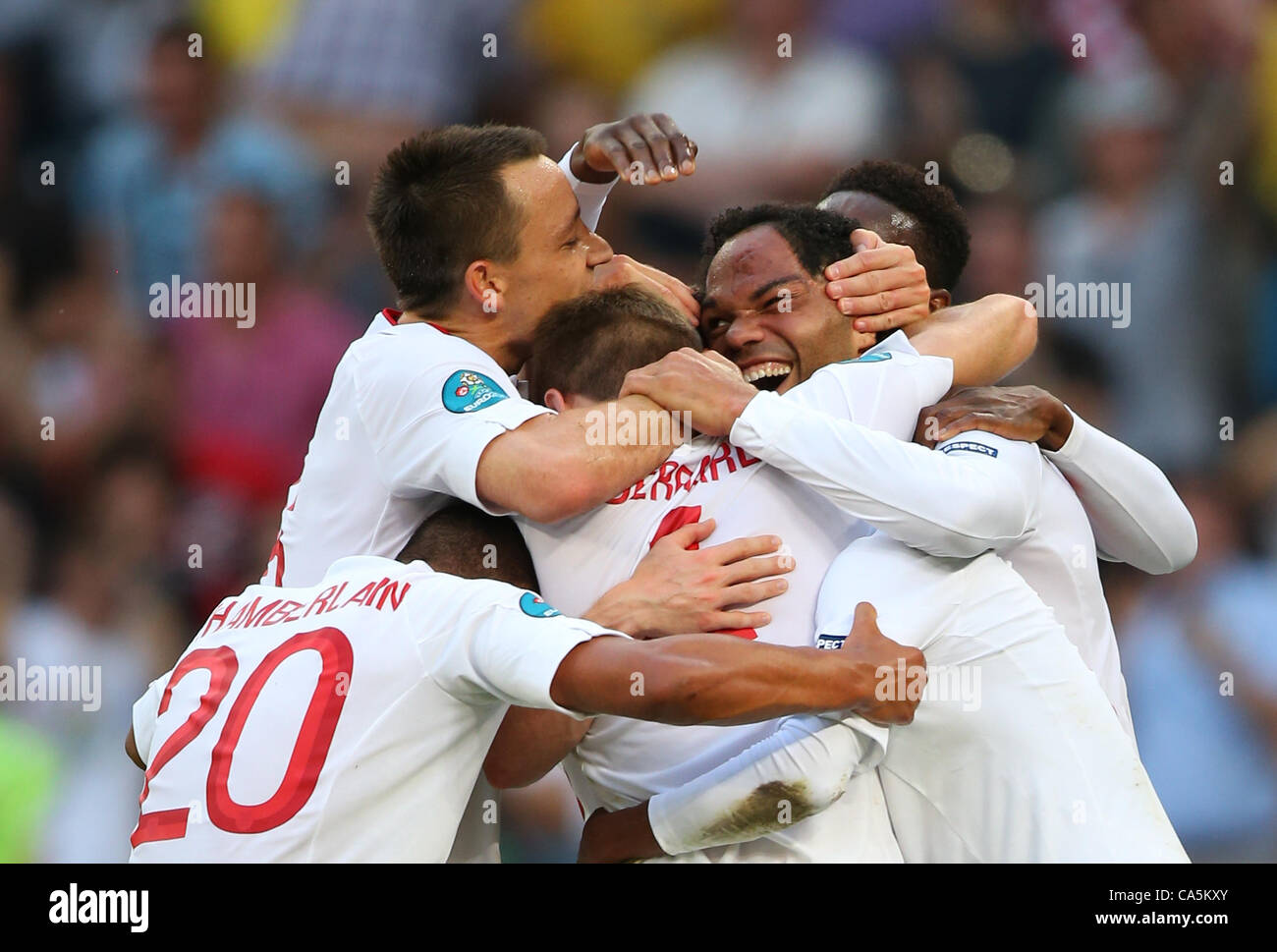 JOHN TERRY INGHILTERRA Giocatori & J FRANCIA V INGHILTERRA EURO 2012 DONBASS ARENA DONETSK Ucraina Ucraina 11 Giugno 2012 Foto Stock