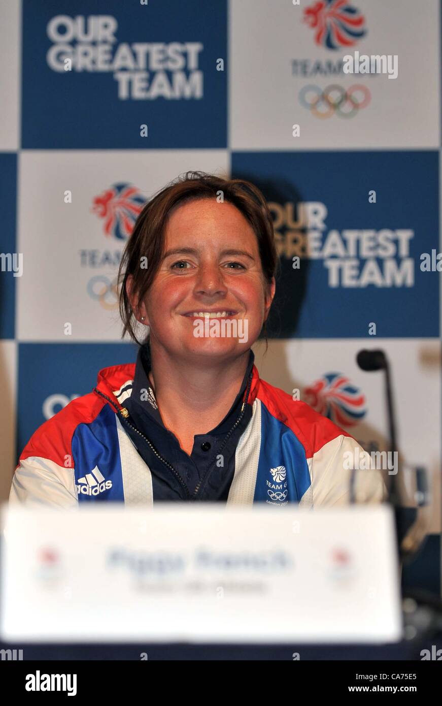 KING WILLIAM THEATRE, Università di Greenwich, London, Regno Unito,Martedì. 19/06/2012. Team GB annunciare eventi equestri atleti per Olimpiadi di Londra 2012. Piggy francese. Foto Stock KING WILLIAM THEATRE, Università di Greenwich, London, Regno Unito,Martedì. 19/06/2012. Team GB annunciare eventi equestri atleti per Olimpiadi di Londra 2012. Piggy francese. Foto Stock