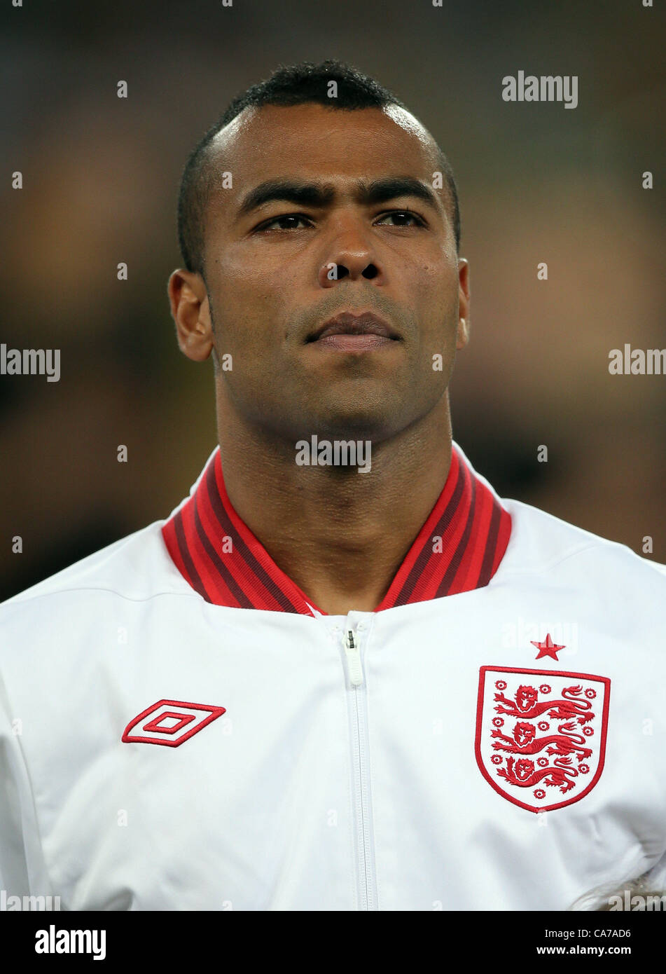 ASHLEY COLE INGHILTERRA DONBAS ARENA DONETSK UCRAINA 19 Giugno 2012 Foto Stock
