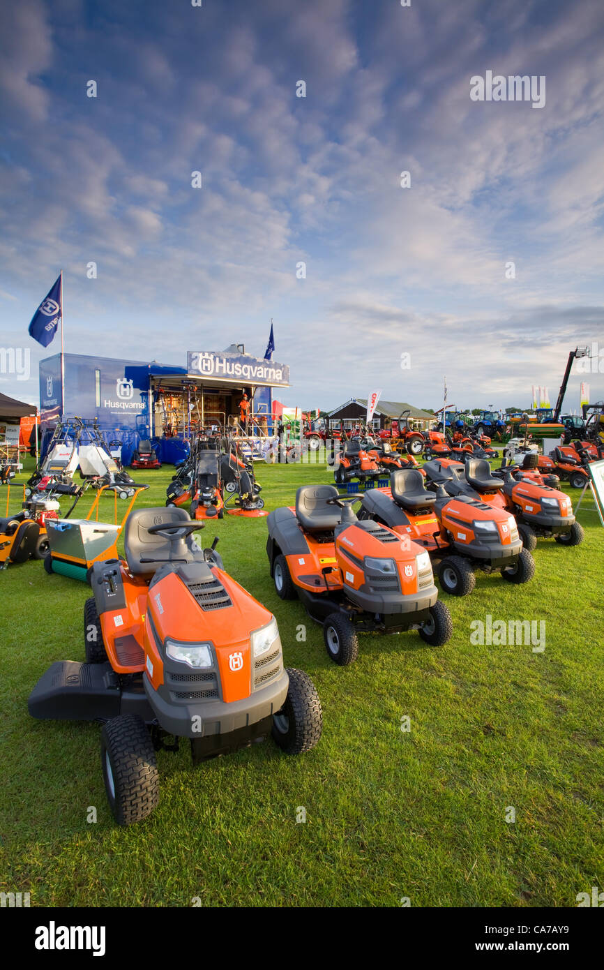 Lincolnshire Eventi Centro, REGNO UNITO, 20 giugno 2012. Uno dei cavalletti agricoli al mattino presto prima che la folla arriva il giorno di apertura del 2012 Lincolnshire Visualizza Foto Stock
