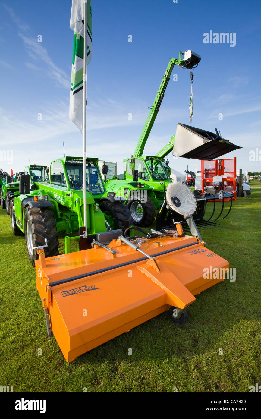 Lincolnshire Eventi Centro, REGNO UNITO, 20 giugno 2012. Uno dei cavalletti agricoli al mattino presto prima che la folla arriva il giorno di apertura del 2012 Lincolnshire Visualizza Foto Stock