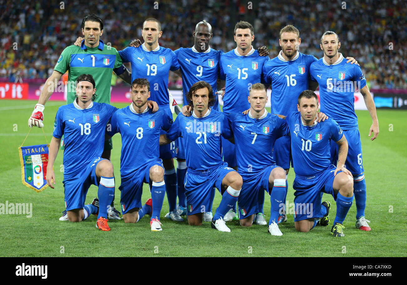 In ITALIA IL GRUPPO INGHILTERRA V ITALIA EURO 2012 STADIO OLIMPICO KIEV UCRAINA 24 Giugno 2012 Foto Stock