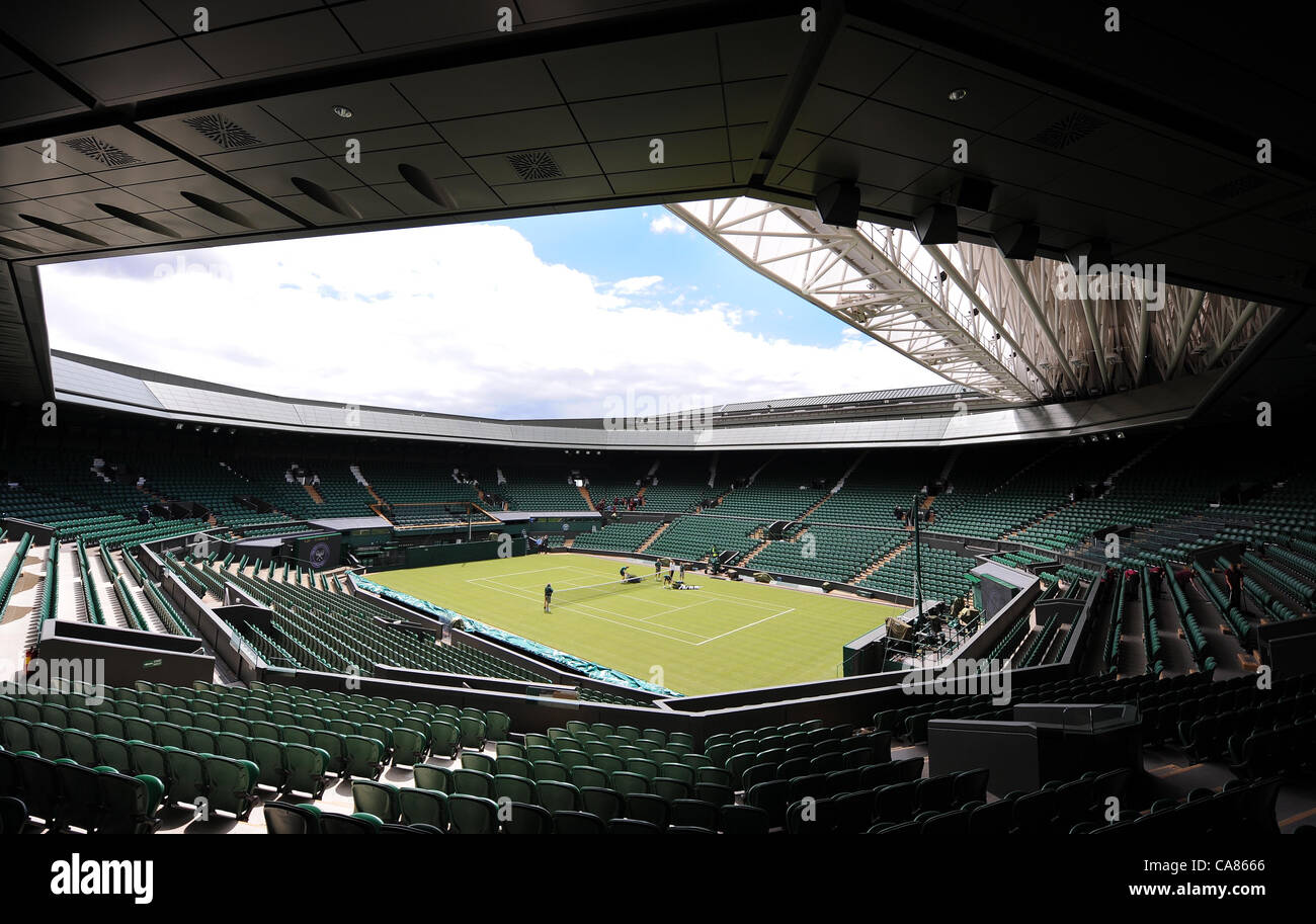 Corte centrale e sul tetto i campionati di Wimbledon 20 All England Tennis Club Wimbledon Londra Inghilterra 25 Giugno 2012 Foto Stock