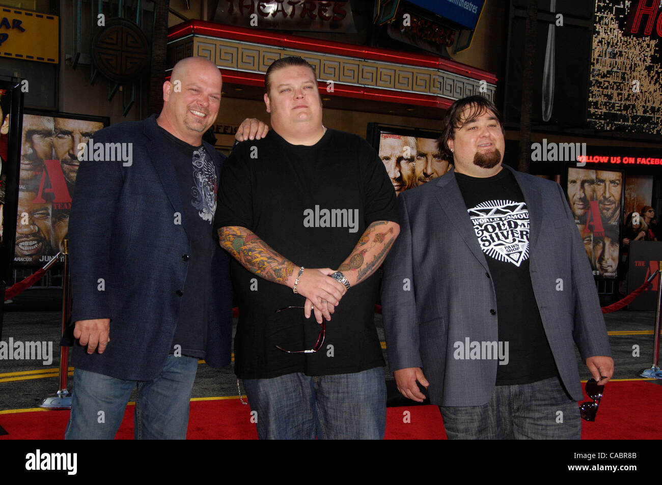 Giugno 03, 2010 - Hollywood, California, Stati Uniti - Rick Harrison, Corey Harrison e Austin Chumlee Russell durante la premiere del nuovo film dal ventesimo secolo Fox la UN-TEAM, tenutasi al Grauman's Chinese Theater, il 3 giugno 2010 a Los Angeles. 2010.K65126MGE(Immagine di credito: Â© Michael Germana/Globe Pho Foto Stock