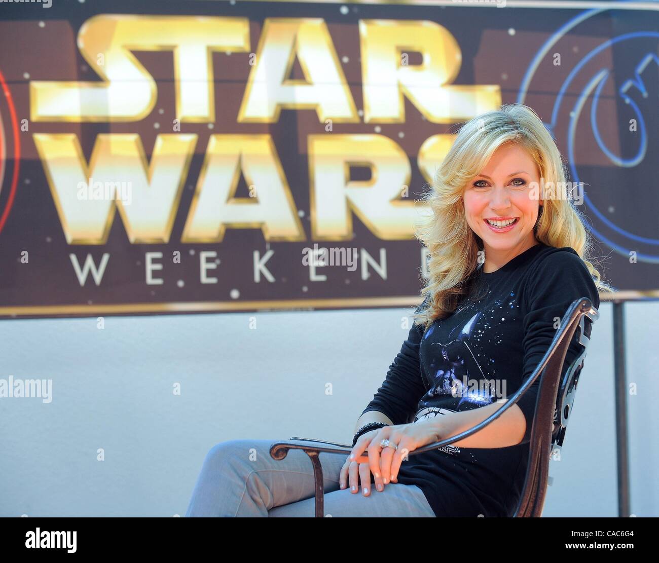 Giugno 11, 2010 - Lake Buena Vista, Florida, Stati Uniti - ASHLEY ECKSTEIN o ASHLEY DRANE, un film americano e televisione attrice conosciuta al pubblico del collare blu TV e come la voce di Ahsoka Tano su Star Wars: The Clone Wars. Essa svolge inoltre un ruolo di piccole dimensioni come Allicia nel film bianco di Sydney e riproduce il Foto Stock