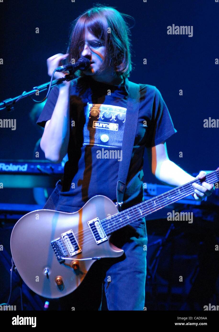 Sep 24, 2010 - New York New York, Stati Uniti - STEVEN WILSON dei Porcupine Tree si esibisce dal vivo in concerto al Radio City Music Hall. (Credito Immagine: © Jeffrey Geller/ZUMApress.com) Foto Stock