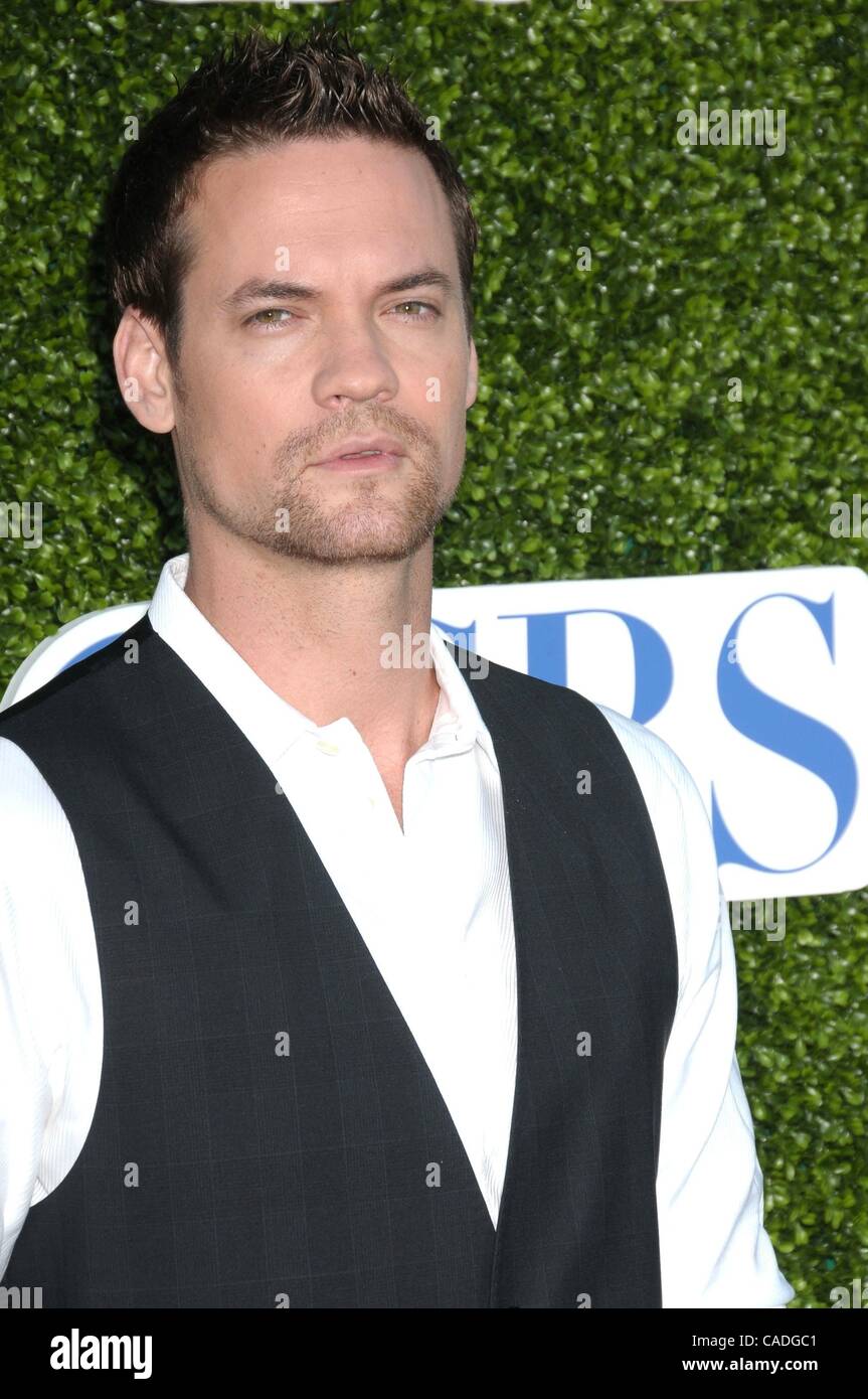 Luglio 28, 2010 - Los Angeles, California, Stati Uniti d'America - Luglio 28, 2010 - Los Angeles, California, Stati Uniti d'America - Attore SHANE WEST presso il CBS-Showtime-CW Estate TCA svolge presso il Beverly Hilton di Los Angeles. (Credito Immagine: © Paul Fenton/ZUMApress.com) Foto Stock