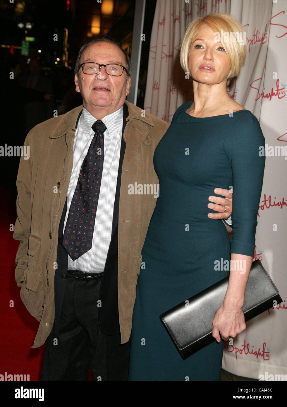 Jan 06, 2008 - New York, NY, STATI UNITI D'AMERICA - Direttore Sidney Lumet ed attrice Ellen Barkin al 2007 New York critico cinematografico's Circle Awards tenutosi a Spotlight. (Credito Immagine: © Nancy Kaszerman/ZUMA Press) Foto Stock