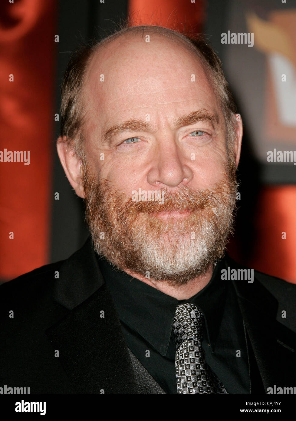 Jan 07, 2008 - Santa Monica, California, Stati Uniti d'America - Attore JK SIMMONS arrivando al XIII critica annuale Choice Awards tenutosi presso la Santa Monica Civic Auditorium. (Credito Immagine: ? Lisa O'Connor/ZUMA Press) Foto Stock