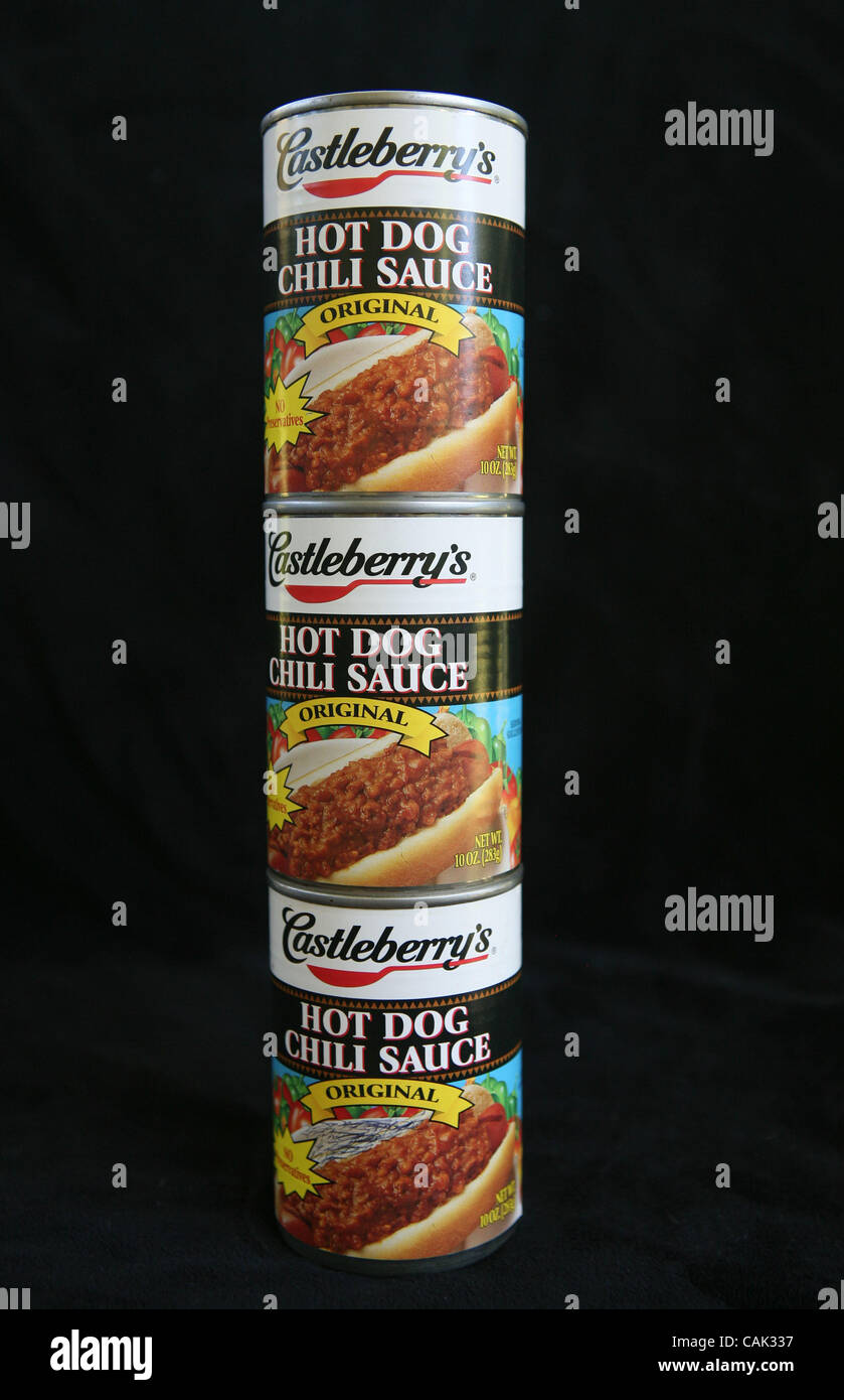 Sep 19, 2007 - Pensacola, FL, Stati Uniti d'America - una fabbrica al centro di un'estate botulismo focolaio in lattine di hot dog salsa chili è impostato per riaprire oggi. Castleberry del cibo società dice che vuole riprendere la produzione alla sua Augusta, in Georgia, in fabbrica. La fabbrica era spento a causa di un cittadino il botulismo outbre Foto Stock
