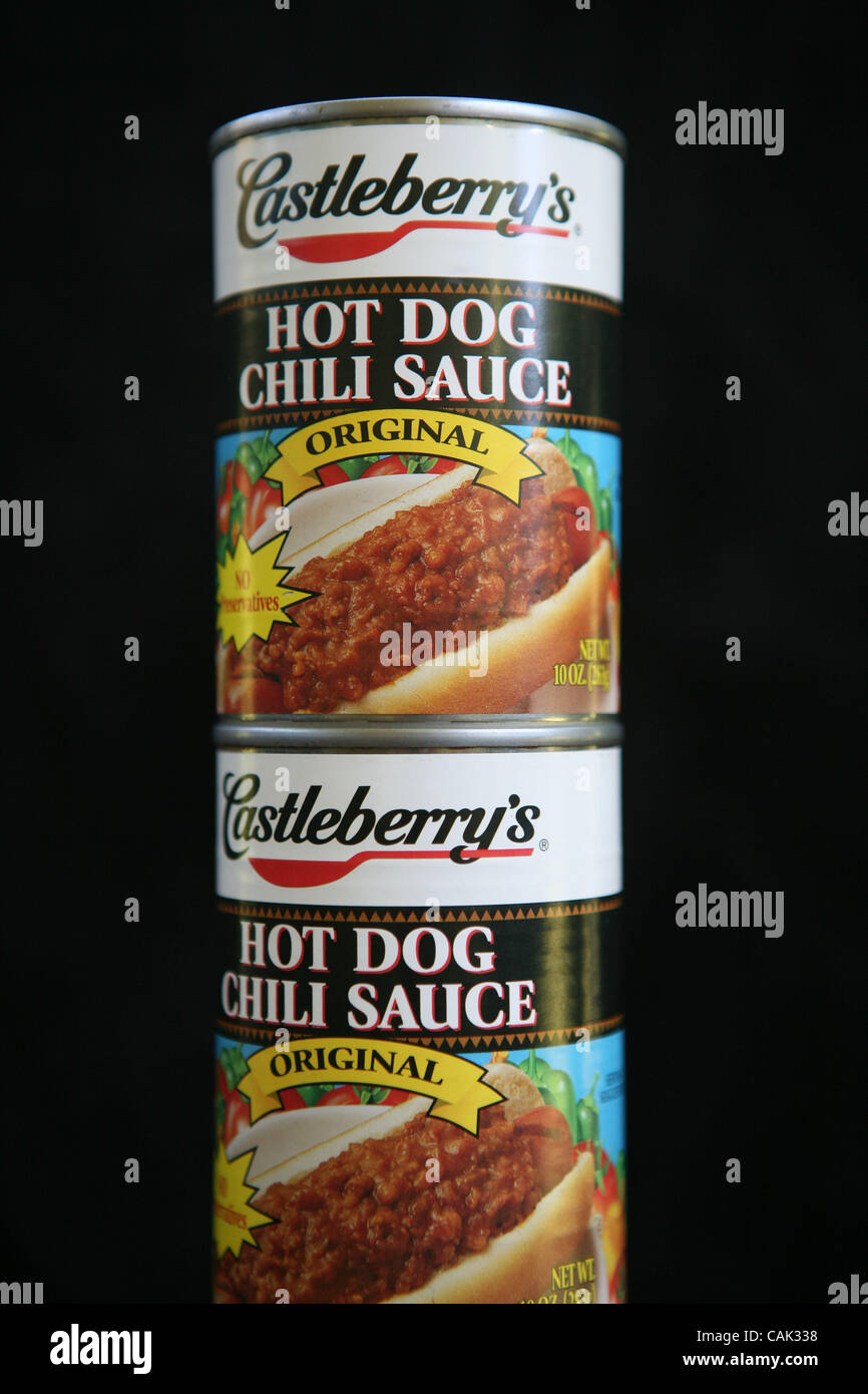 Sep 19, 2007 - Pensacola, FL, Stati Uniti d'America - una fabbrica al centro di un'estate botulismo focolaio in lattine di hot dog salsa chili è impostato per riaprire oggi. Castleberry del cibo società dice che vuole riprendere la produzione alla sua Augusta, in Georgia, in fabbrica. La fabbrica era spento a causa di un cittadino il botulismo outbre Foto Stock