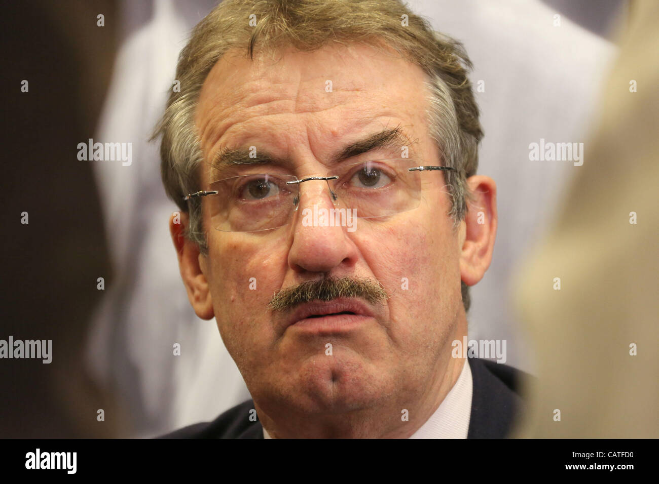 TV attore John Challis firma il suo libro essendo Boycie a Waterstones,Peterborough. ©Tim Scrivener fotografo 07850 303986 Foto Stock