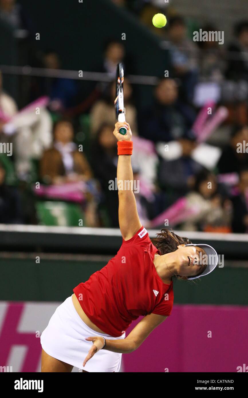 Ayumi MORITA (JPN), 21 Aprile 2012 - Tennis : Fed Cup 2012, gruppo mondiale di play-off 1° giorno, Singles match 1 ad Ariake Colosseum, Tokyo, Giappone. (Foto di Daiju Kitamura/AFLO SPORT) [1045] Foto Stock