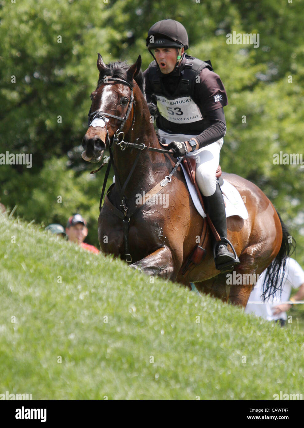 Aprile 28, 2012 - Lexington, Kentucky, Stati Uniti - Jonathan Paget e Clifton promessa a #22 HSBC FEI Classic Normandia la banca a Rolex tre giorni di manifestazione di Cross Country Course. Aprile 28,2012. (Credito Immagine: © Candice Chavez/eclipse/ZUMAPRESS.com) Foto Stock