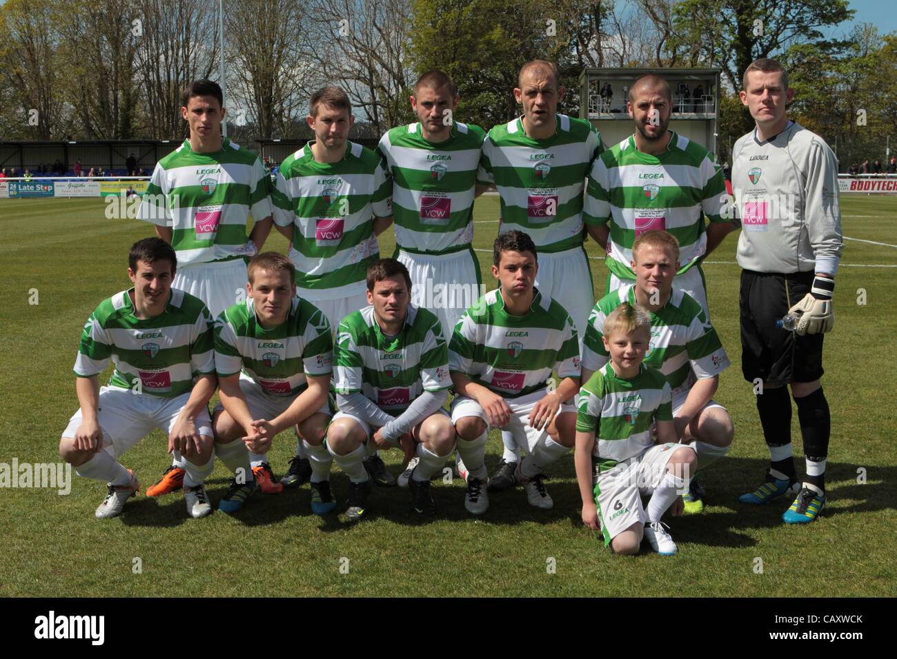 05.05.2012, Bangor, Galles. Cefn Druids FC v i nuovi Santi FC. I nuovi Santi team Football Association of Wales Welsh Cup finale ha suonato presso la Bangor City FC Nantporth massa. Foto Stock