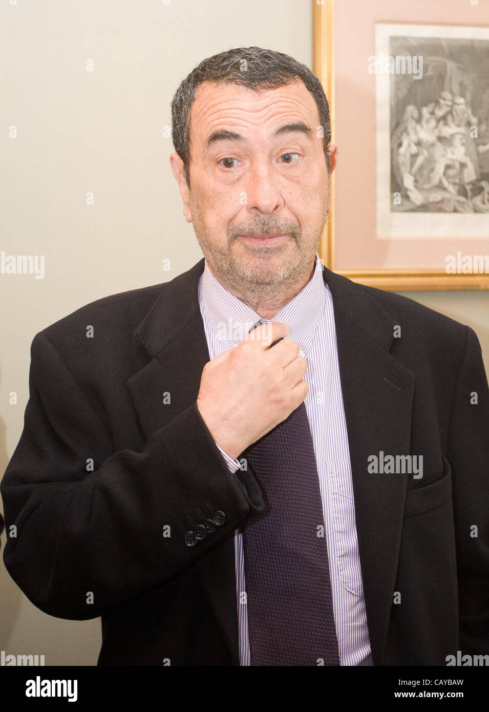 Oviedo, Asturias, Spagna, 08.05.12. Riunione di giuria del Principe delle Asturie Awards di arti 2012 39 candidature provenienti da 25 nazioni in lizza per il premio, prima di otto premi internazionali chiamate annualmente il Principe delle Asturie, e questo anno ha raggiunto la sua trentaduesima edizione. Poco prima della riunione. Jose Foto Stock