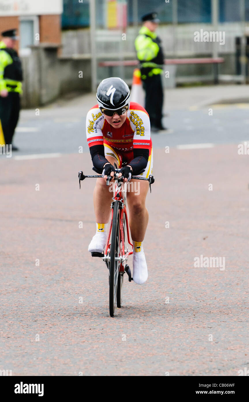 Belfast, 15/05/2012 - Lauren Creamer da Abergavenny Road club prendendo parte al Celtic Chrono Olympic pre-evento Foto Stock