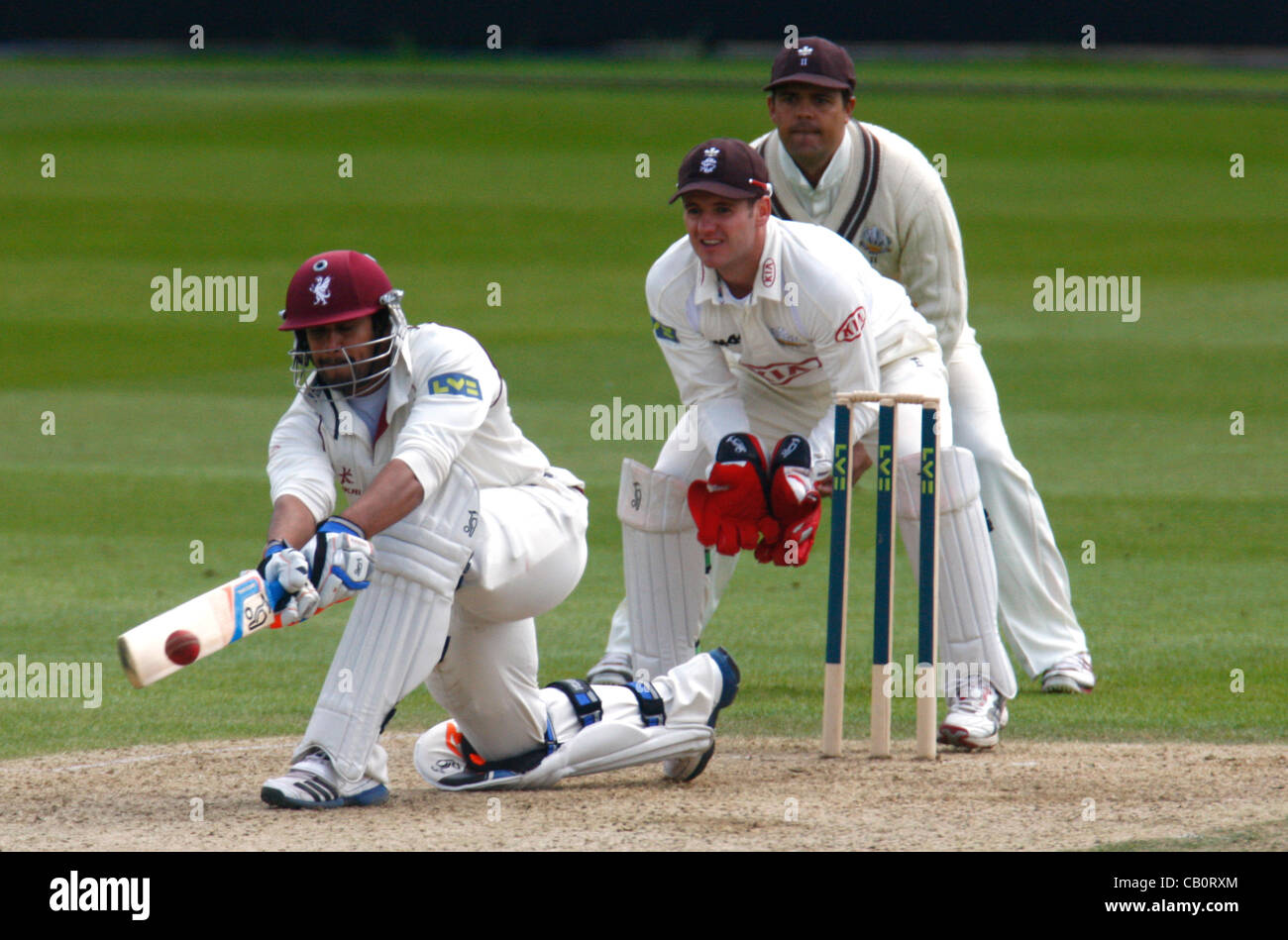 16.05.12 Kia ovale, Londra, Inghilterra: Arul Suppiah del Somerset durante il Surrey vs Somerset fixture ha suonato presso la Kia ovale. Foto Stock