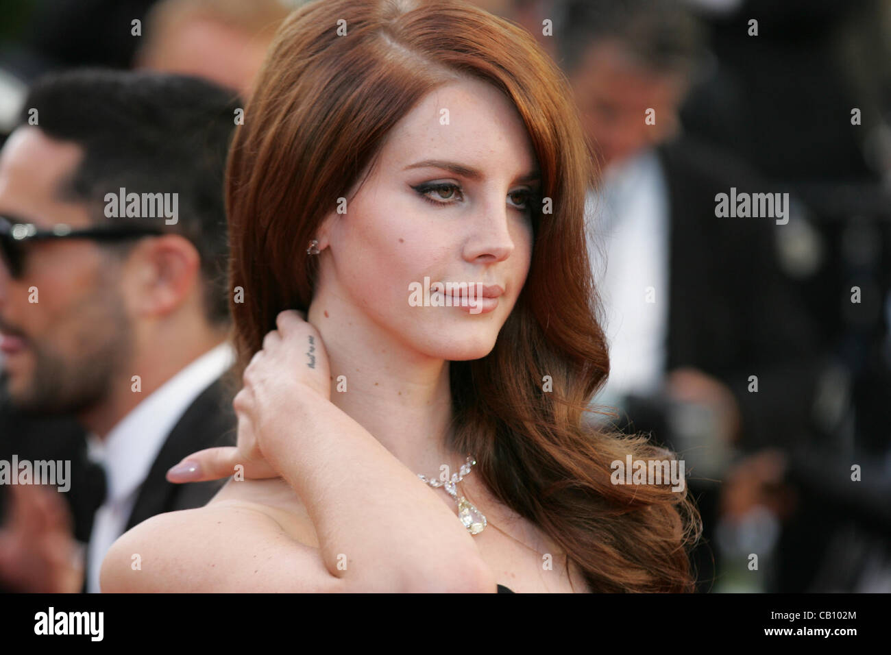Lana Del Rey arriva per il sorgere della Luna unito premiere durante il sessantacinquesimo annuale di Cannes Film Festival presso il Palais des Festivals. Foto Stock