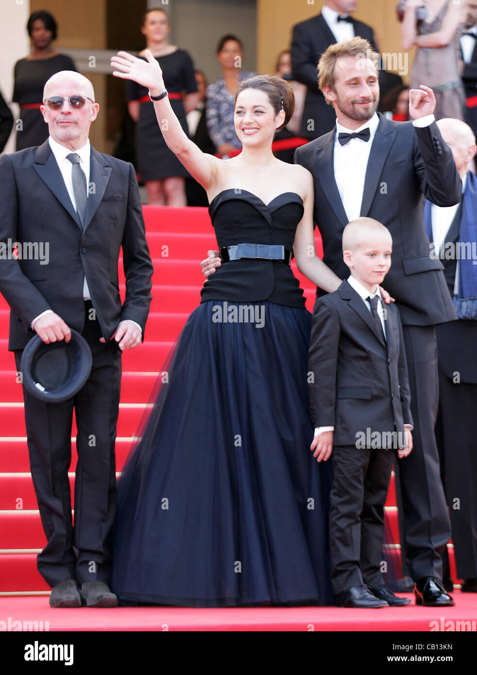 Cannes, Francia, 17/05/2012: Matthias Schoenaerts, Armand Verdure, Marion Cotillard e direttore Jacques Audiard frequentare 'De Roui Foto Stock