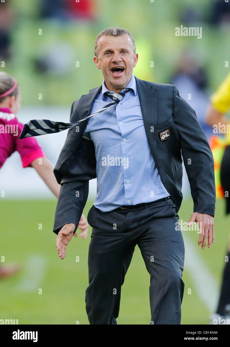 Patrice LAIR, Trainer Lyon Jubel Schlussjubel, Jubel, Freude, Emotionen, Feiern, Lachen, jubelt, freuen, reisst die Arme hoch, ballt die Faust 1.FFC FRANKFURT - Olympique Lione (0 -2 ) Fussball DAMEN UEFA Champions League Finale, Olympiastadion Muenchen, 17.05.2012 CL Saison 2011/2012 Fotograf: PE Foto Stock
