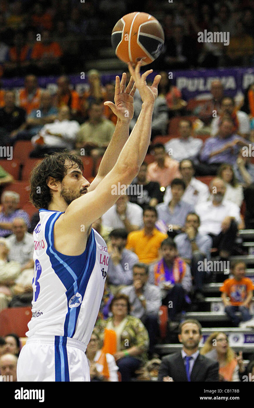Liga ACB, Playoffs 2012 - 1/4 finals - Valencia Basket Club vs. Lagun Aro GBC - Font de Sant Lluis, Valencia - Spagna - Doblas da LAgun Aro getta un tiro libero Foto Stock