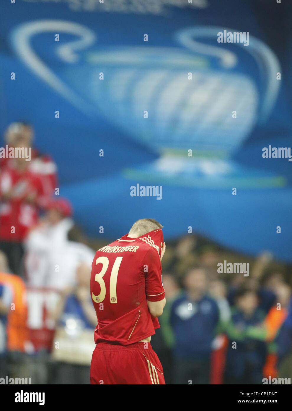 Bastian SCHWEINSTEIGER (Bayern #31) Emotionen, enttäuscht, Enttäuschung, Frust, frustriert, Trauer ,traurig, verzweifelt, Verzweiflung FC Bayern MUENCHEN - Chelsea FC (3 -4 )n.E Fussball Herren UEFA Champions League Finale, stadio Allianz Arena di Monaco, 19.05.2012 CL Saison 2011/2012 Fotograf: Peter Sch Foto Stock