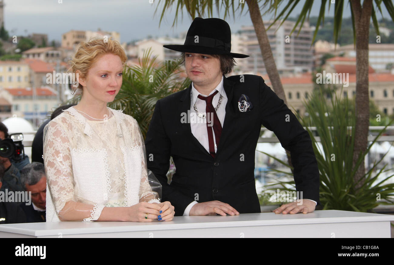 LILY COLE & pete doherty confessioni DI UN FIGLIO DEL SECOLO PHOTOCALL CANNES FILM FESTIVAL 2012 PALAIS DES FESTIVAL CANNES Foto Stock