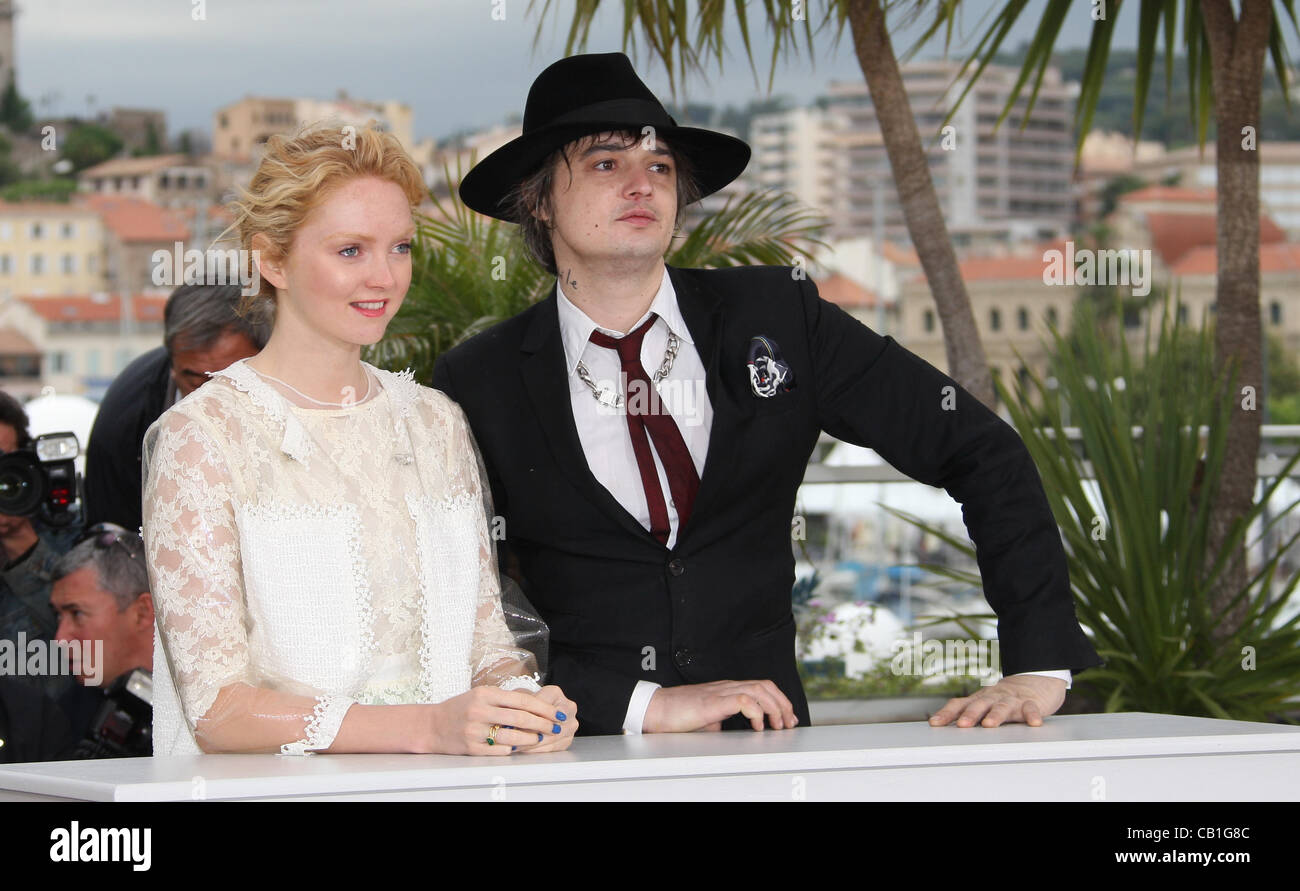 LILY COLE & pete doherty confessioni DI UN FIGLIO DEL SECOLO PHOTOCALL CANNES FILM FESTIVAL 2012 PALAIS DES FESTIVAL CANNES Foto Stock