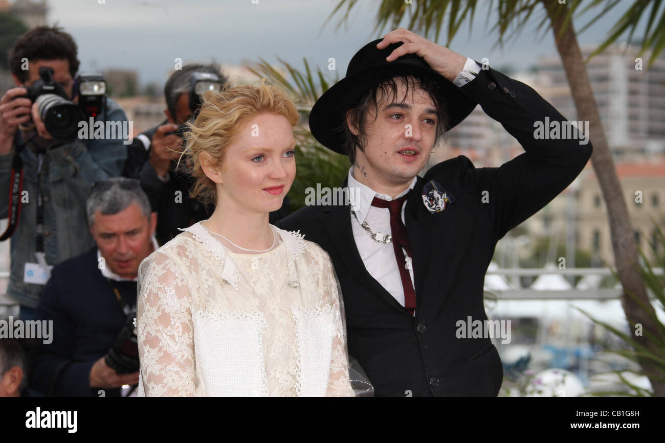 LILY COLE & pete doherty confessioni DI UN FIGLIO DEL SECOLO PHOTOCALL CANNES FILM FESTIVAL 2012 PALAIS DES FESTIVAL CANNES Foto Stock