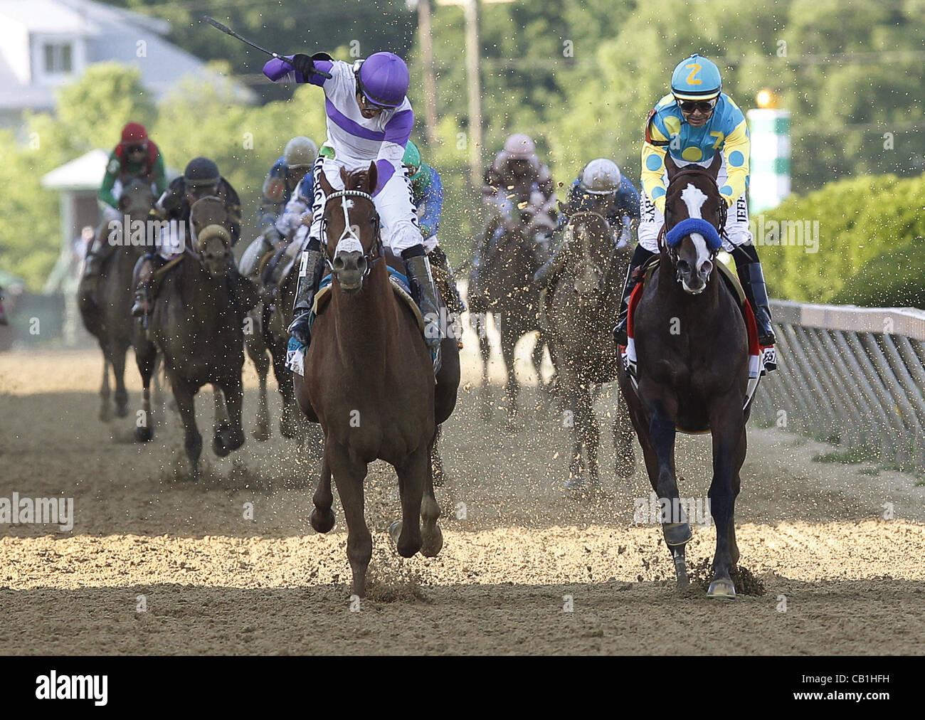 19.05.2012. Baltimore, Maryland, avrò un altro (sinistra), Martin Gutierrez, vince il Preakness Stakes di Pimlico Race Course di Baltimora, Maryland. Bodemeister (a destra), Mike Smith, è il secondo. Foto Stock